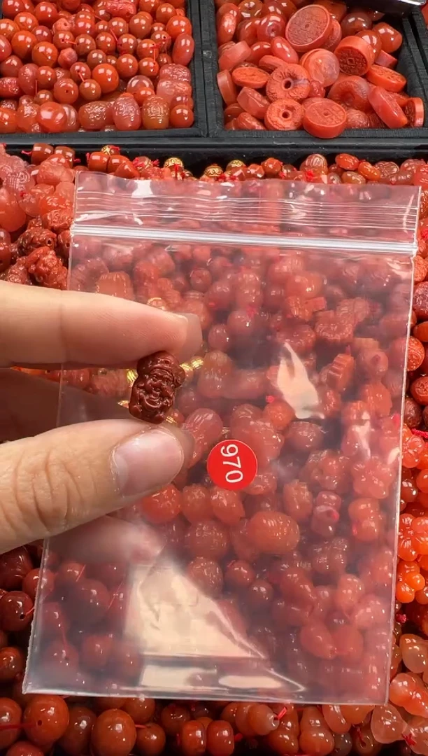 【闪购商品】南红玛瑙颈饰未镶嵌1