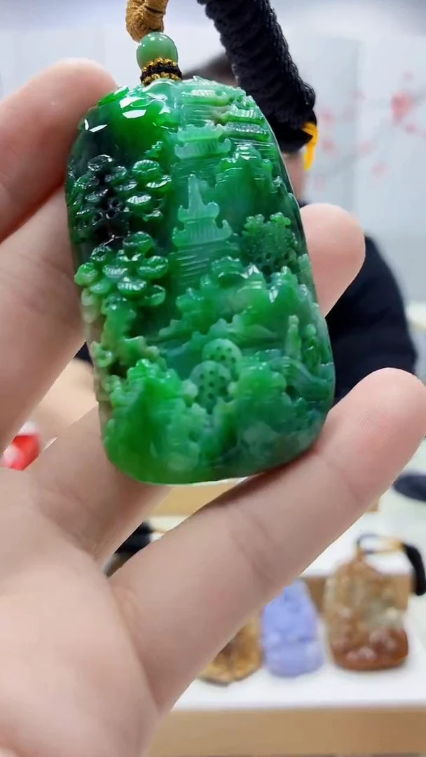 未镶嵌定制翡翠5060bb-毛货挂件84