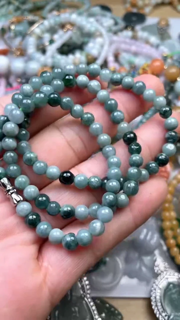 未镶嵌挂件翡翠1