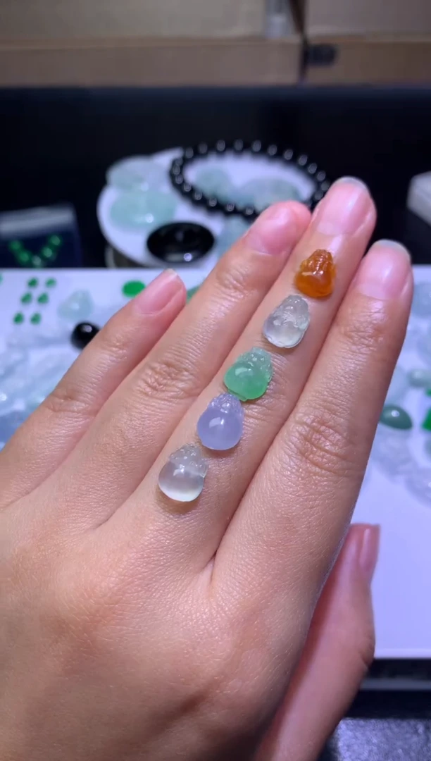 未镶嵌定制翡翠毛货