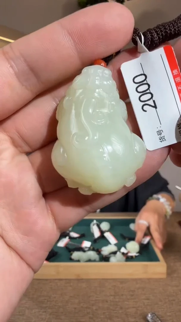 颈饰未镶嵌和田玉1