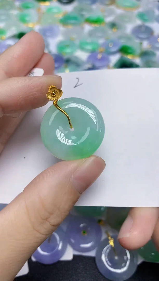 翡翠未镶嵌颈饰天然缅甸翡翠A货