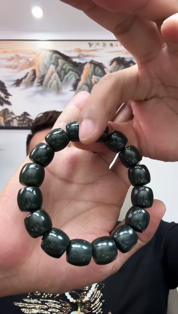 颈饰未镶嵌和田玉多样性发一件