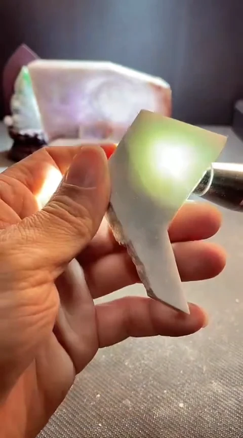 【闪购商品】翡翠颈饰未镶嵌翡翠