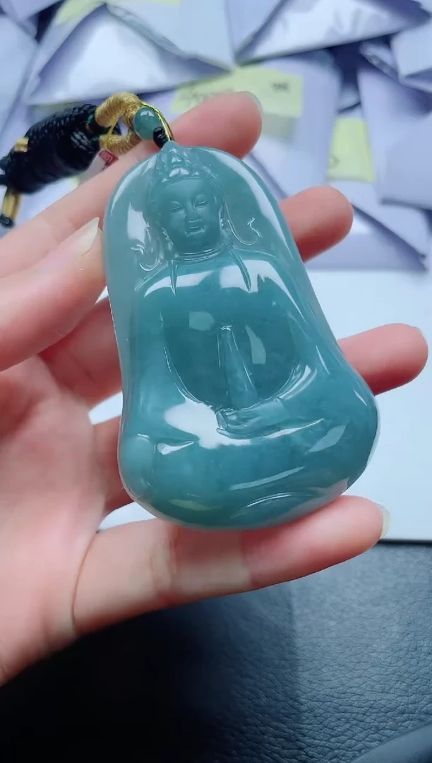 翡翠未镶嵌颈饰