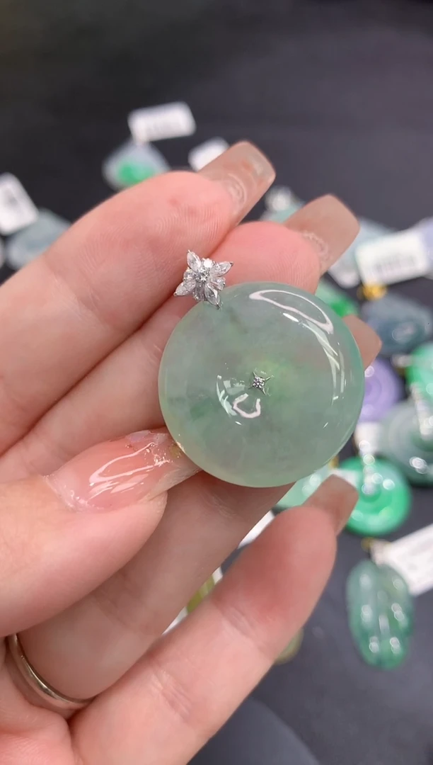 吊坠(不含链)18K金镶嵌翡翠1111111111111111