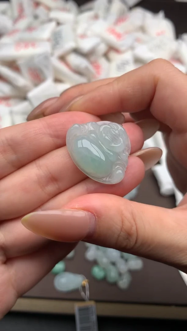 【闪购商品】翡翠挂件未镶嵌一