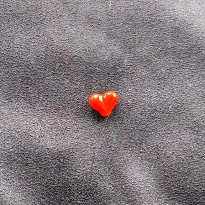 天然红珊瑚雕刻爱心配饰