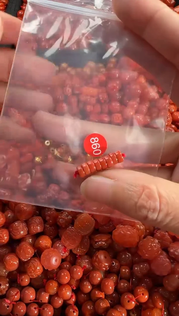 【闪购商品】南红玛瑙颈饰未镶嵌1