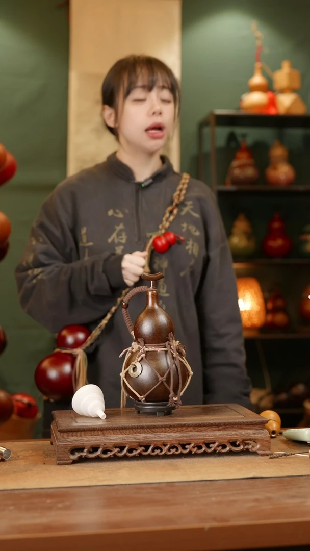 114号精品天然大漆酒葫芦一物一拍~