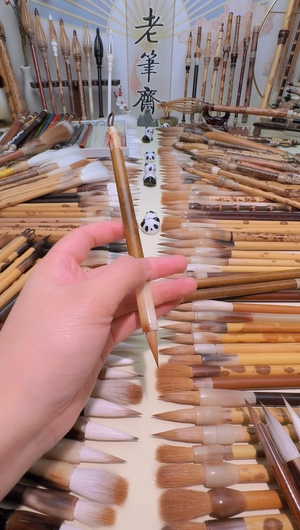 楠木牛角杆纯元尾狼毫小楷 出峰2.1cm