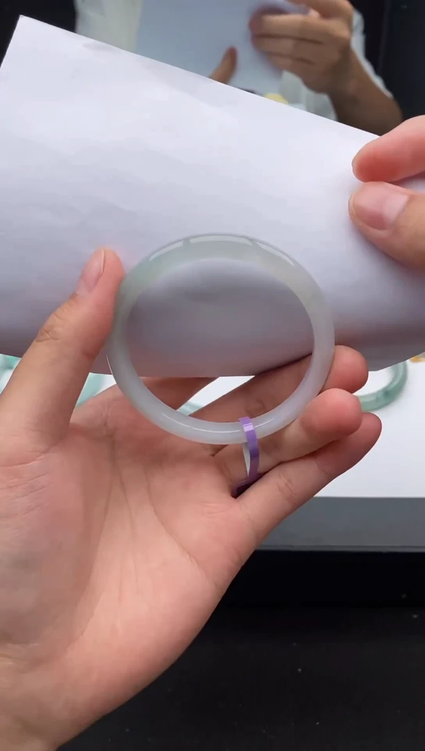 翡翠手镯未镶嵌（起杠光冰胶条子）正圈34号