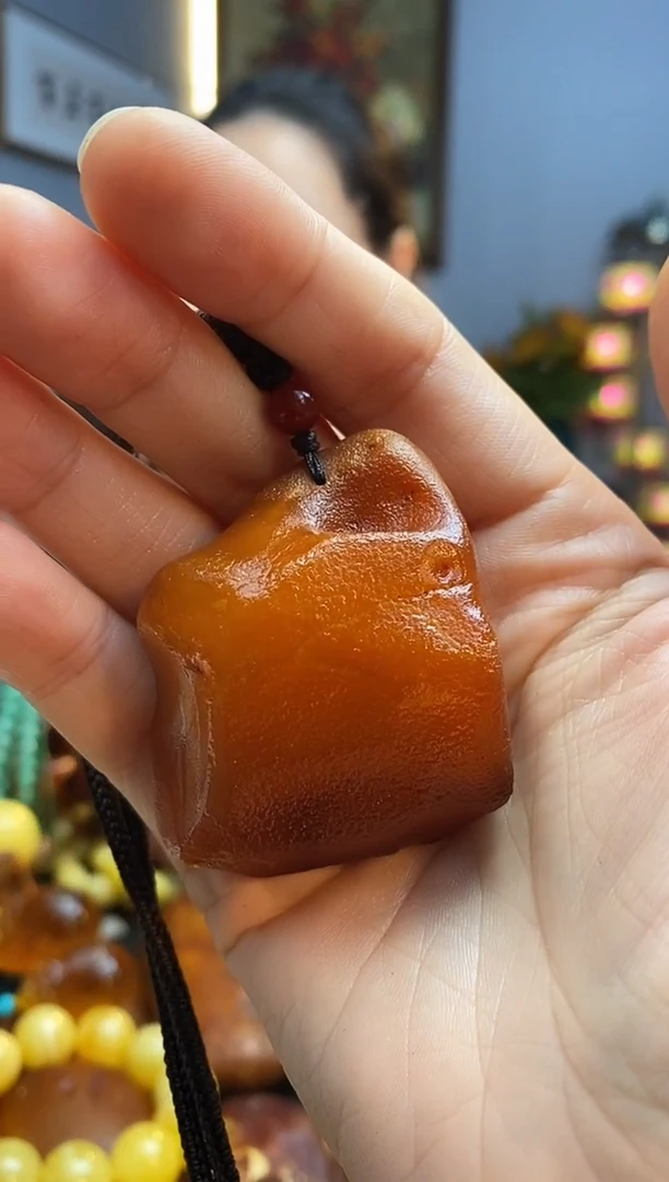 琥珀颈饰未镶嵌吊坠