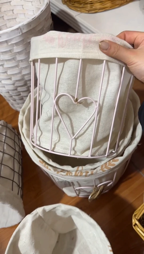 孤品 粉色铁艺带内衬小桶