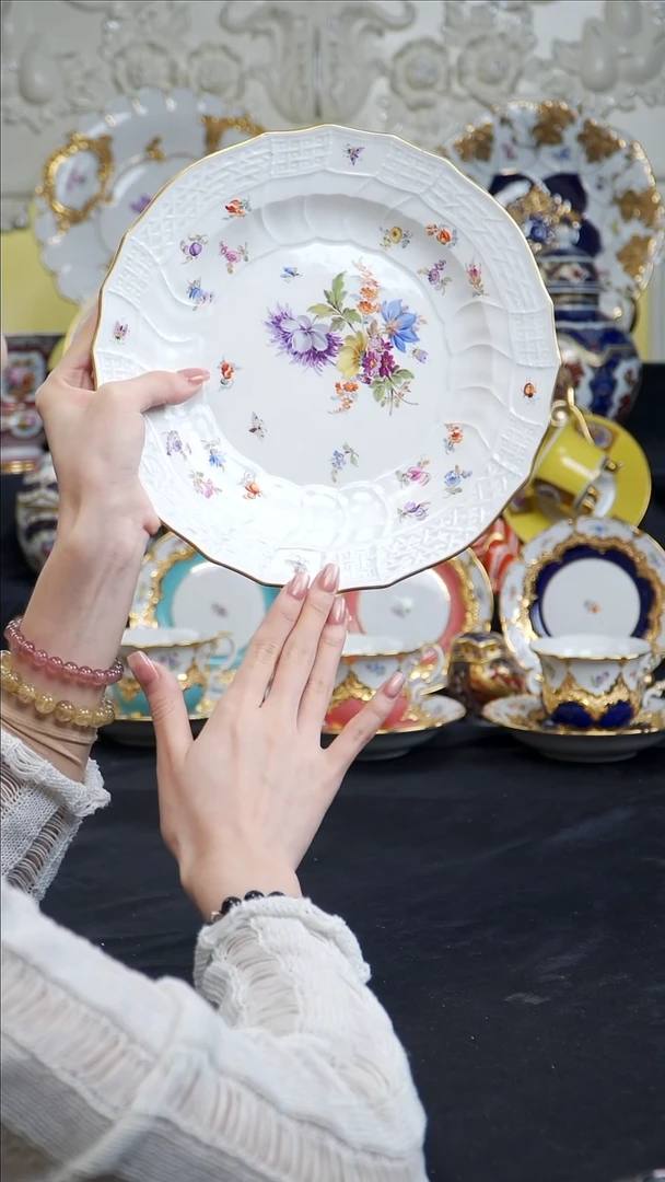 骨瓷婷婷中古器物如图所示128