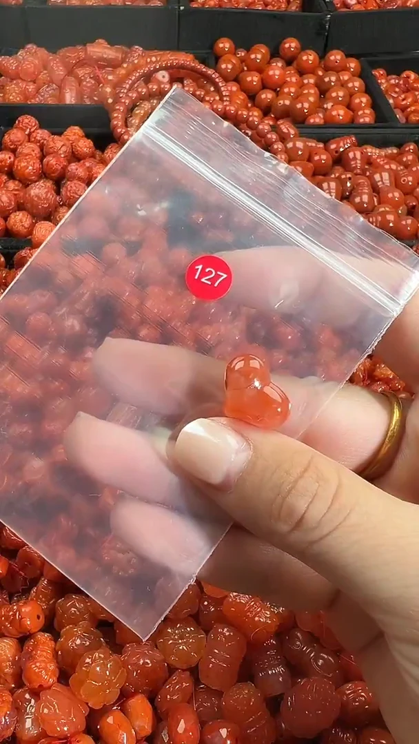 颈饰未镶嵌南红玛瑙1