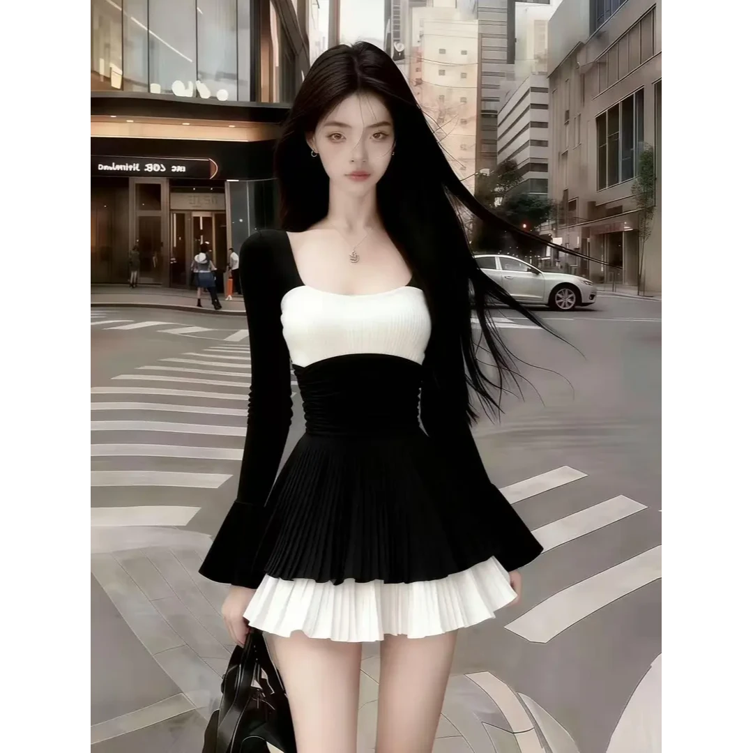 2025秋冬新款大U领收腰长袖百褶裙款修身型气质显瘦内搭连衣裙女