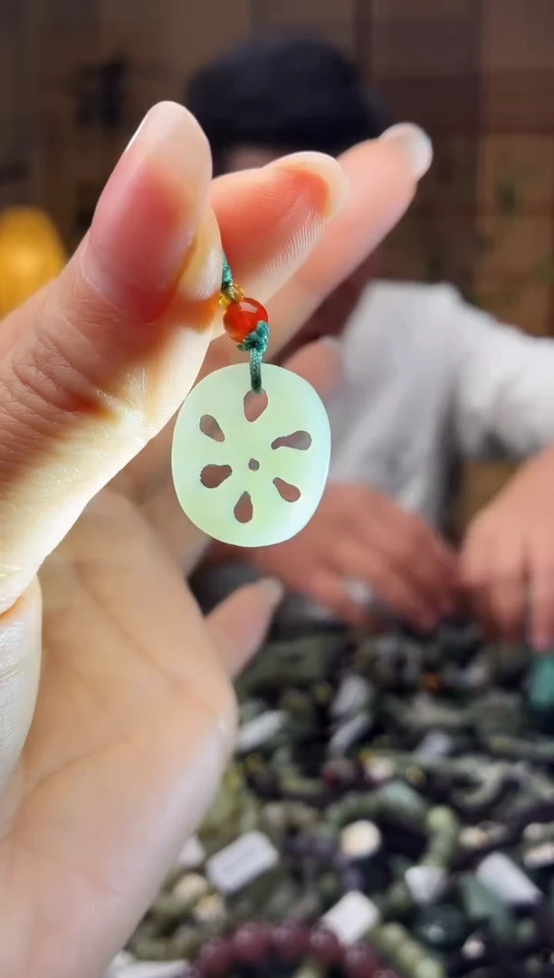 颈饰未镶嵌和田玉多样性发货，拍一发一