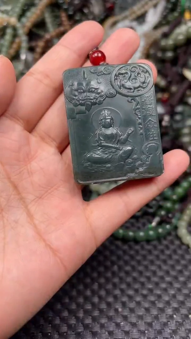 颈饰未镶嵌和田玉1