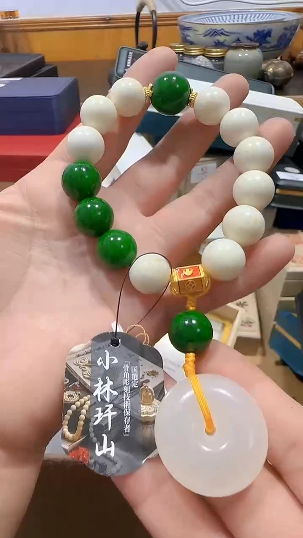 石英石铁合金小*精美手手链链一个