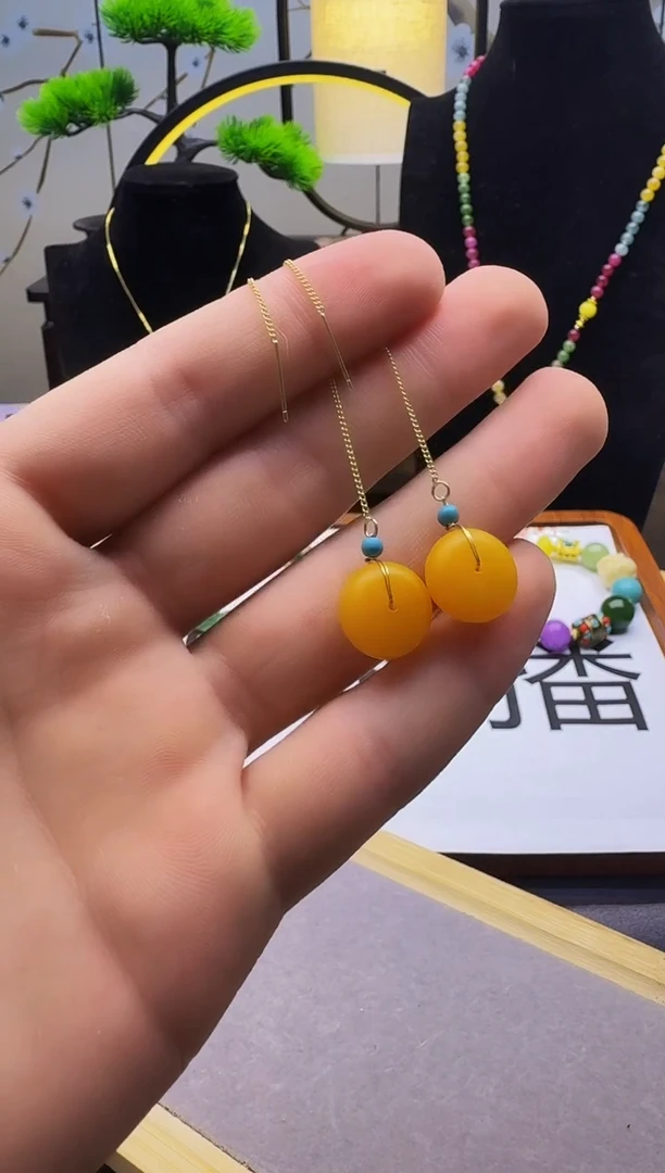 14K金镶嵌蜜蜡耳饰E46