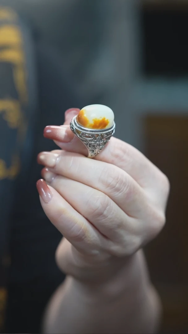 银S925镶嵌戒指和田玉椭圆