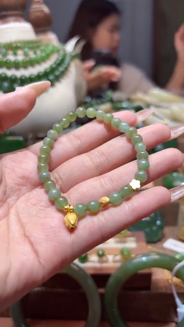 手串未镶嵌和田玉（碧玉）1