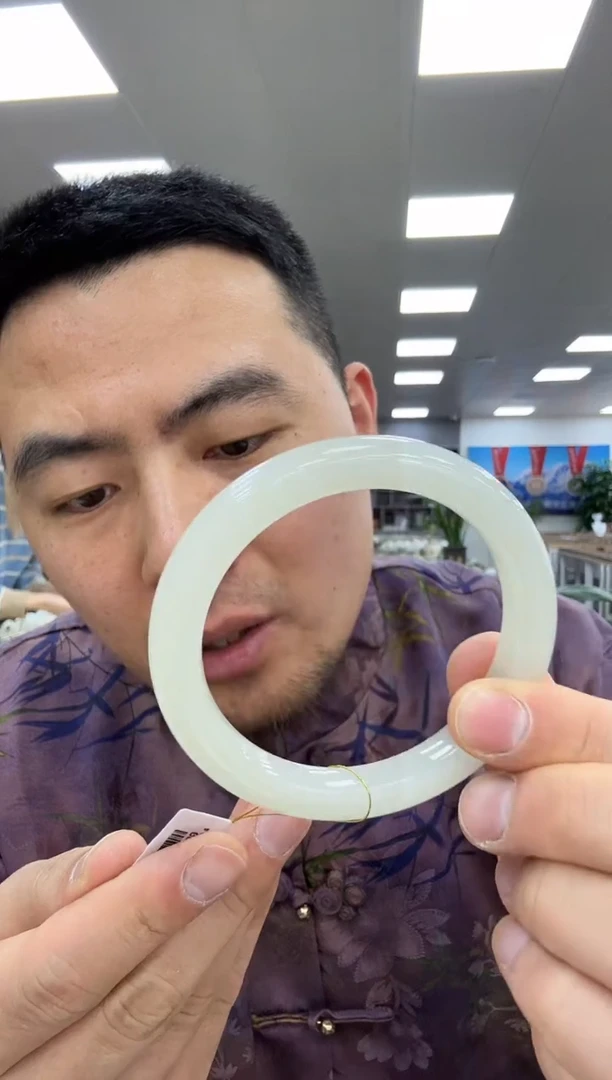 【闪购商品】和田玉手镯未镶嵌62  529