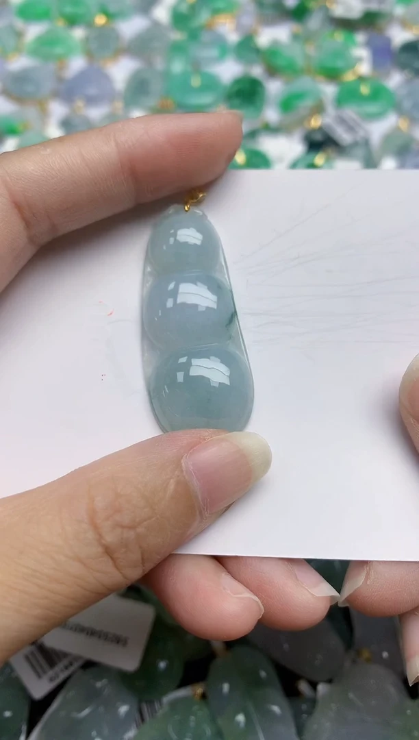 翡翠未镶嵌颈饰天然翡翠A货