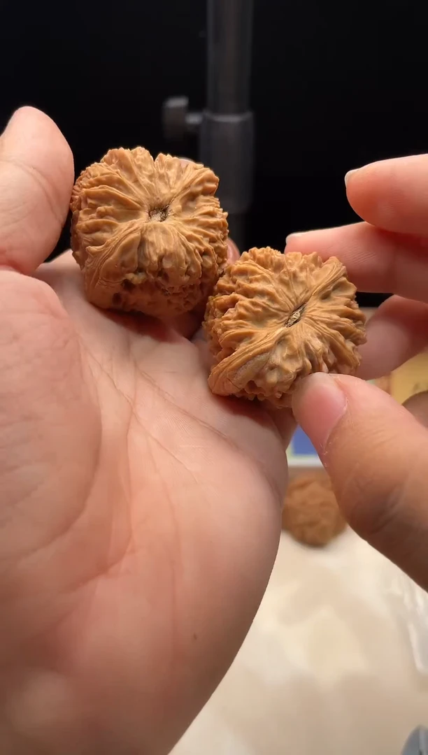 吊坠文玩核桃→****←南疆