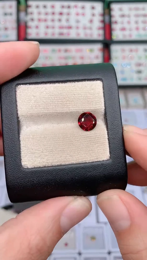 未镶嵌裸石石榴石2ct