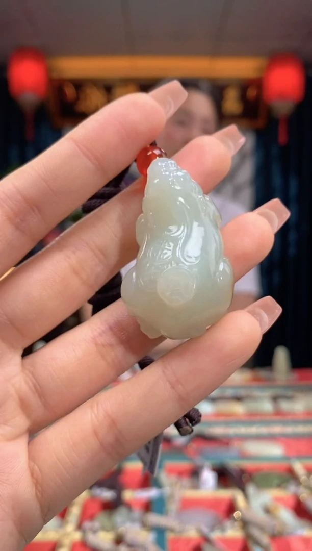 和田玉未镶嵌挂件貔貅