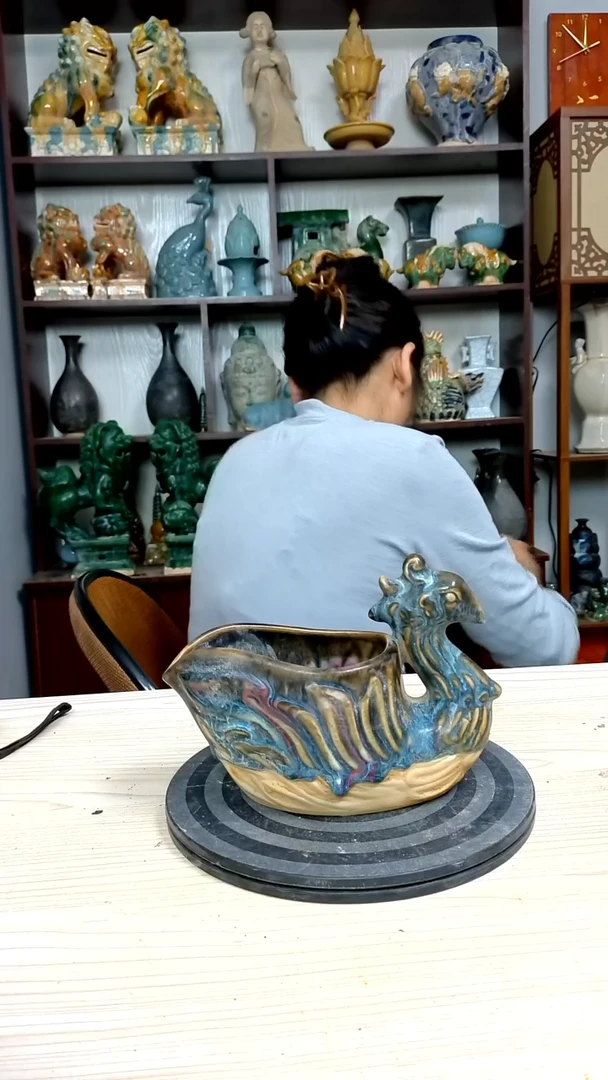 经典精美复古风格瓷器
