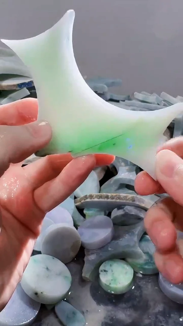 裸石翡翠缅甸翡翠A货文3973
