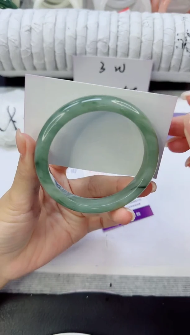 未镶嵌手镯石英质玉251/60.8