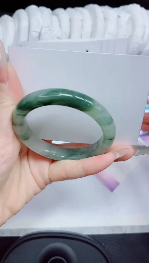 石英质玉手镯未镶嵌112.