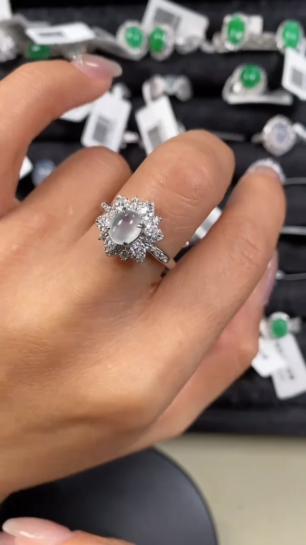 【闪购商品】翡翠戒指银S925镶嵌9930