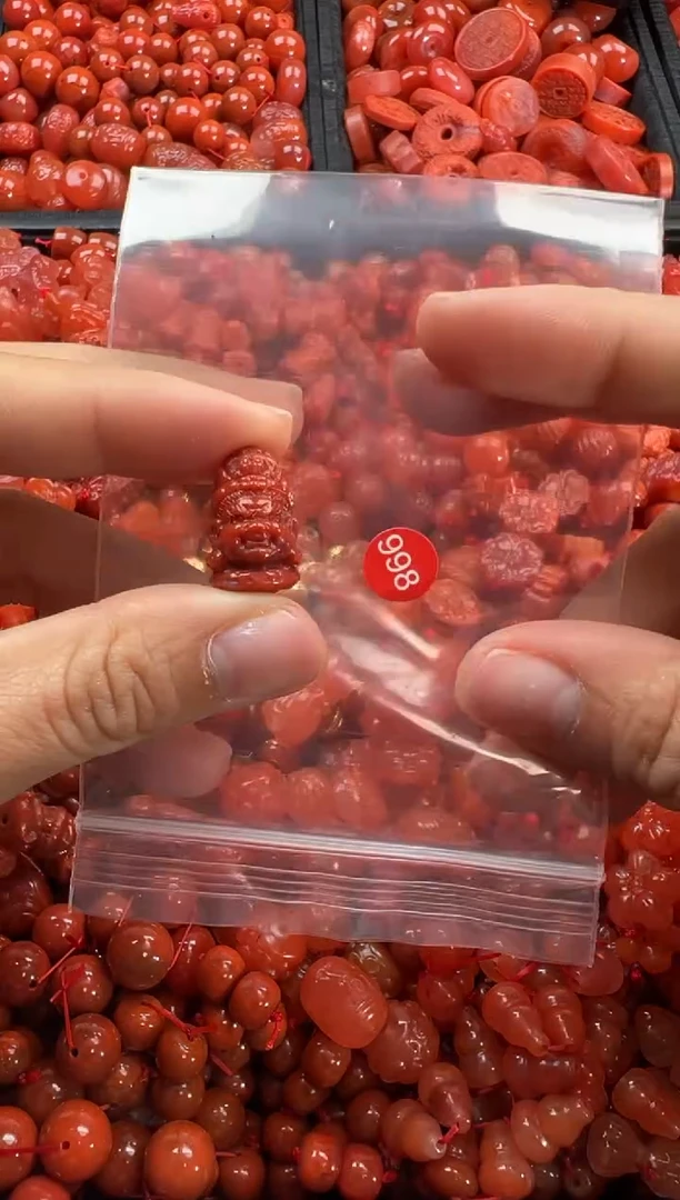 【闪购商品】南红玛瑙颈饰未镶嵌1