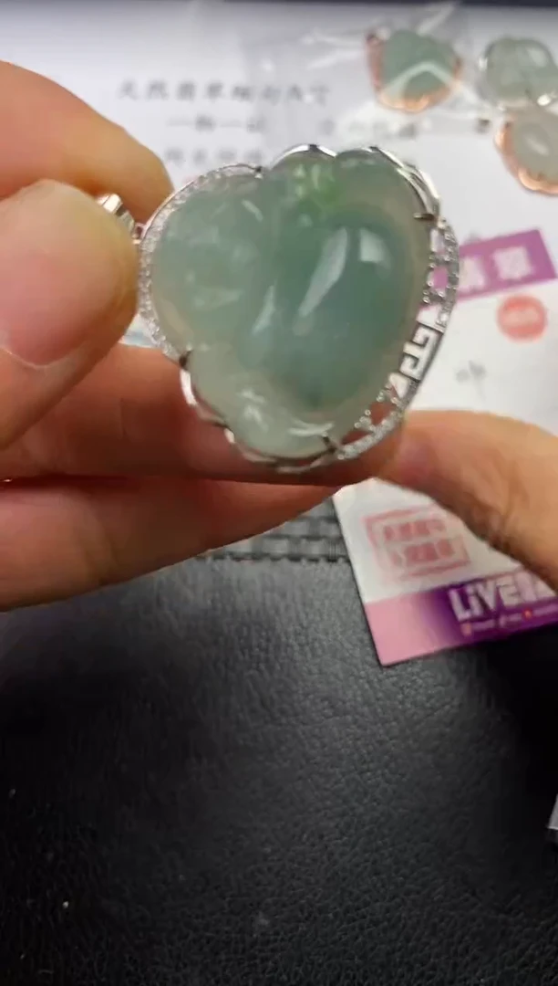 颈饰银S925镶嵌翡翠芸**林挂件