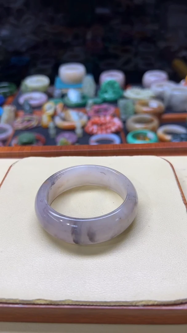 未镶嵌手镯石英质玉山*063