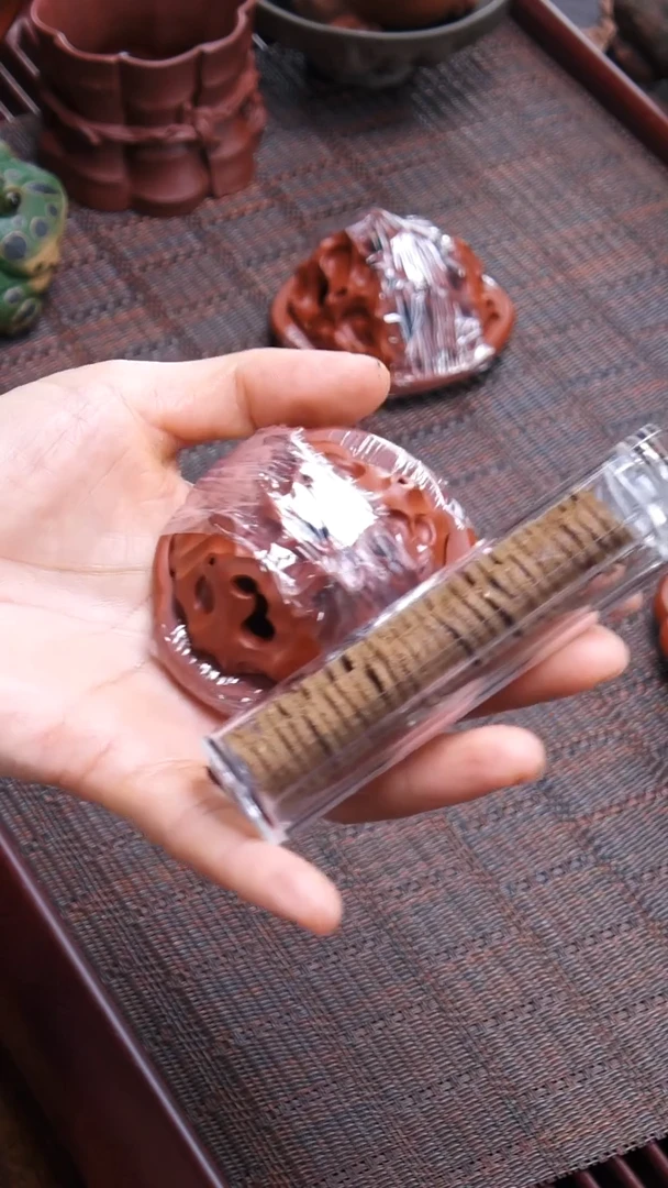 【闪购商品】紫砂香炉曾乔治 朱泥《太湖石香炉》