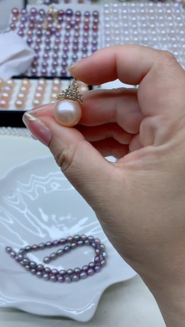 淡水珍珠未镶嵌吊坠(不含链)淡水珍珠吊坠多样性发其一