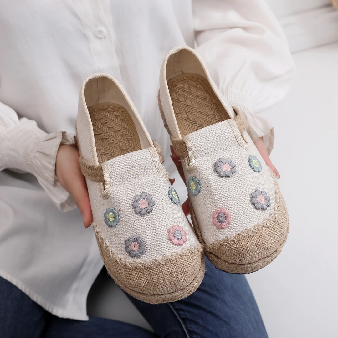 {花·朵}夏季布鞋女棉麻透气防滑平底女鞋刺绣复古休闲学生女生鞋