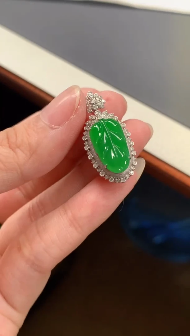 翡翠18K金镶嵌吊坠(不含链)A536|9800