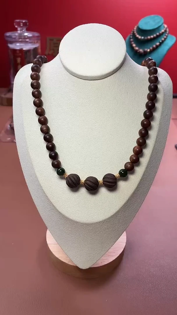 沉香手串沉水越南芽庄白棋08配棋肉扭扭珠三圈