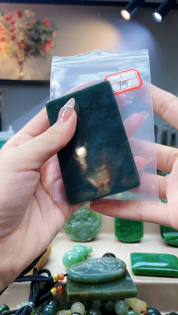 未镶嵌和田玉挂件1