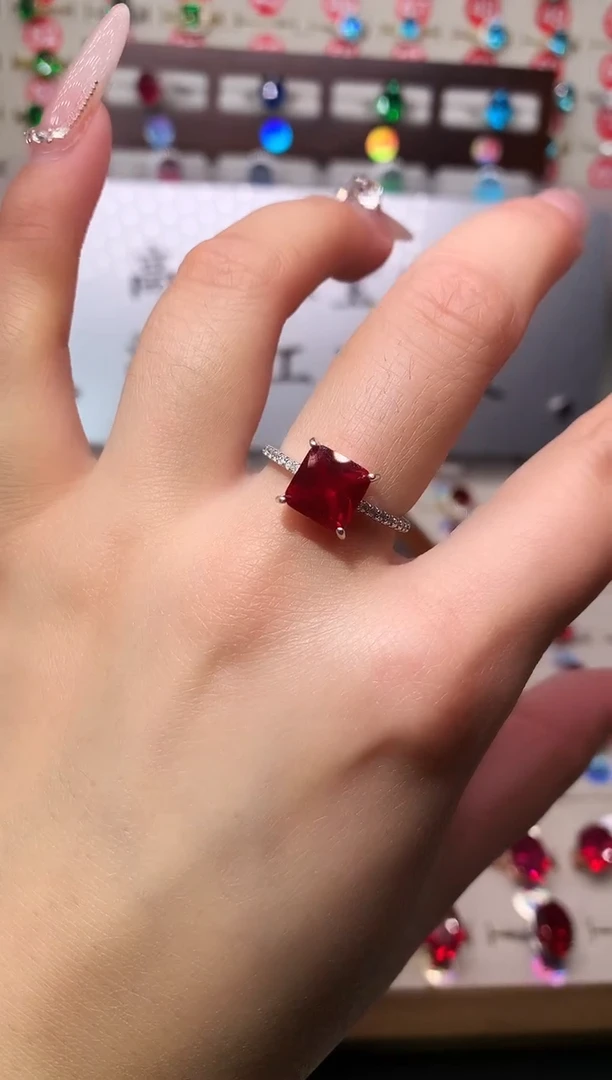 银S925镶嵌戒指红宝石方8*8 酒红 银托