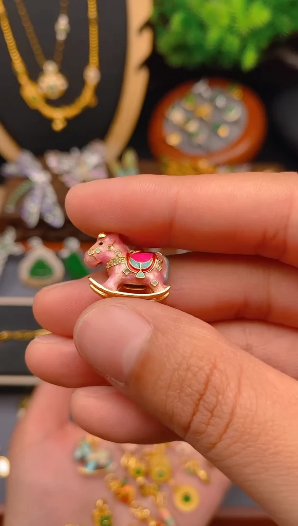 【闪购商品】翡翠吊坠(不含链)银S925镶嵌粉色木马