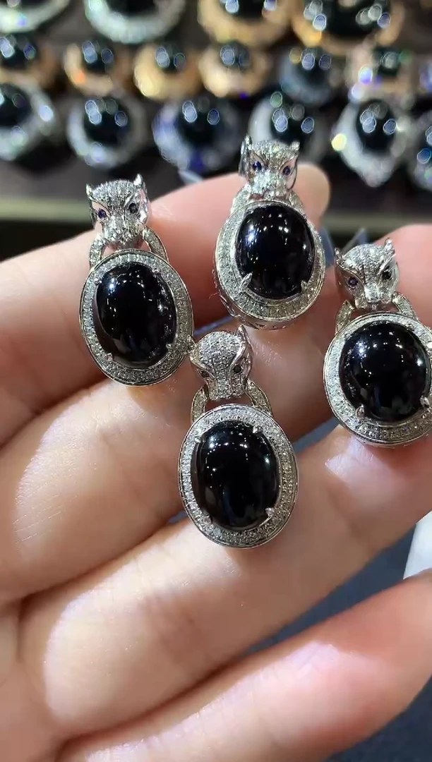 吊坠(不含链)18K金镶嵌翡翠A27 多样性发货一件