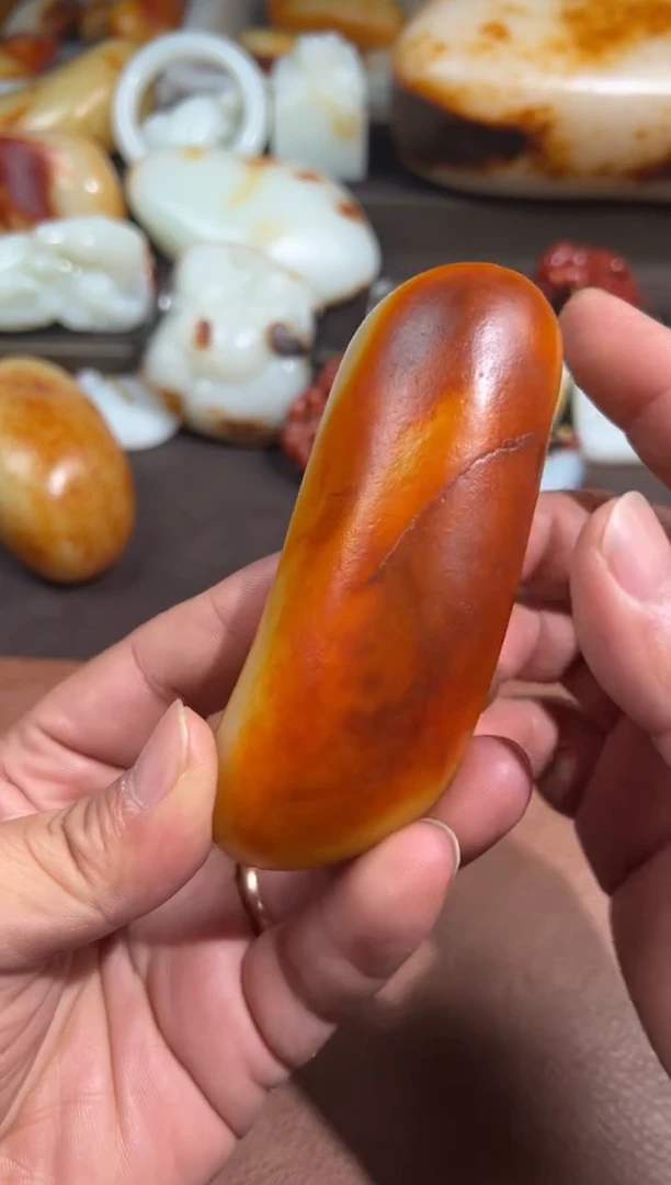 未镶嵌和田玉把件红***…和田玉